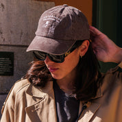 Cappellino in denim marrone - Logo "Cats & Wine Make Everything Fine" 