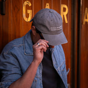 Cappellino in denim grigio - Dogs & Wine Make Everything Fine 