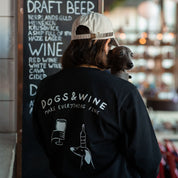 Maglietta Nera a Maniche Lunghe - Dogs & Wine Make Everything Fine